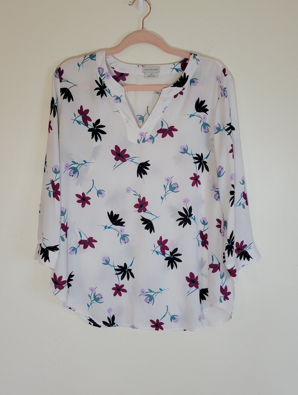 VAN HEUSEN WOMEN SIZE M Caslon White Floral Split-Neck Blouse